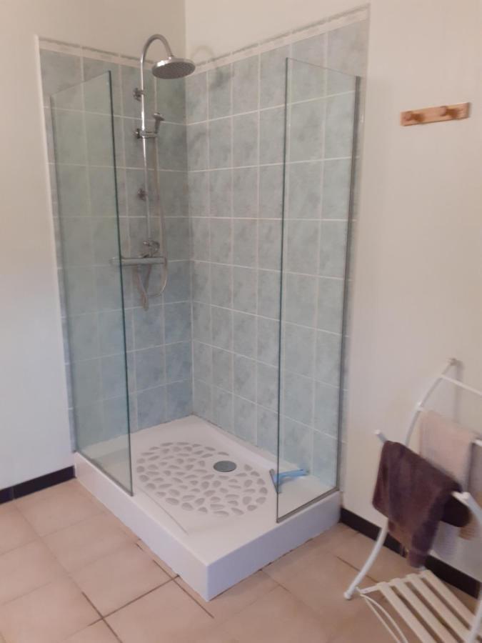 Gite De La Roseraie Louchy-Montfand Ngoại thất bức ảnh
